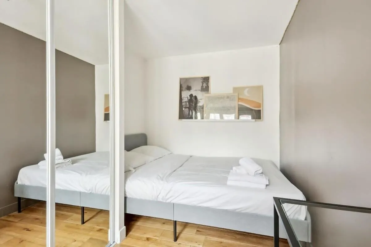 Les Halles - Le Marais Apartment Paris France